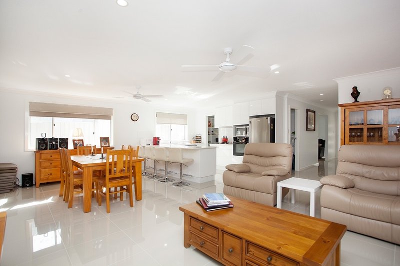 Photo - 53 Albatross Way, Old Bar NSW 2430 - Image 2