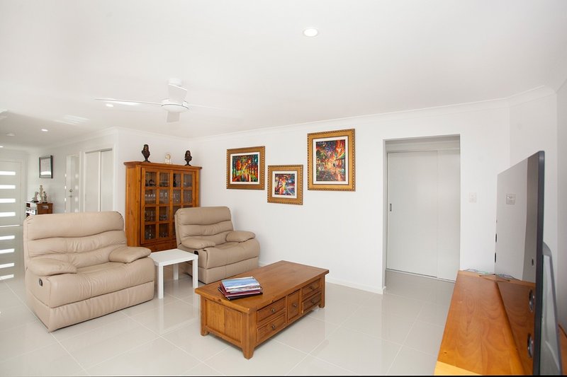 Photo - 53 Albatross Way, Old Bar NSW 2430 - Image 4