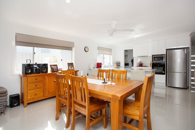 Photo - 53 Albatross Way, Old Bar NSW 2430 - Image 5