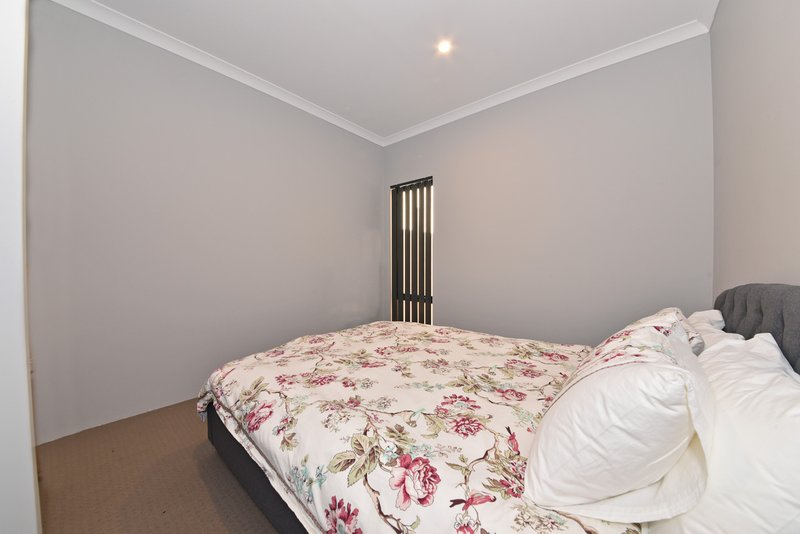 Photo - 53 Aviator Boulevard, Clarkson WA 6030 - Image 7