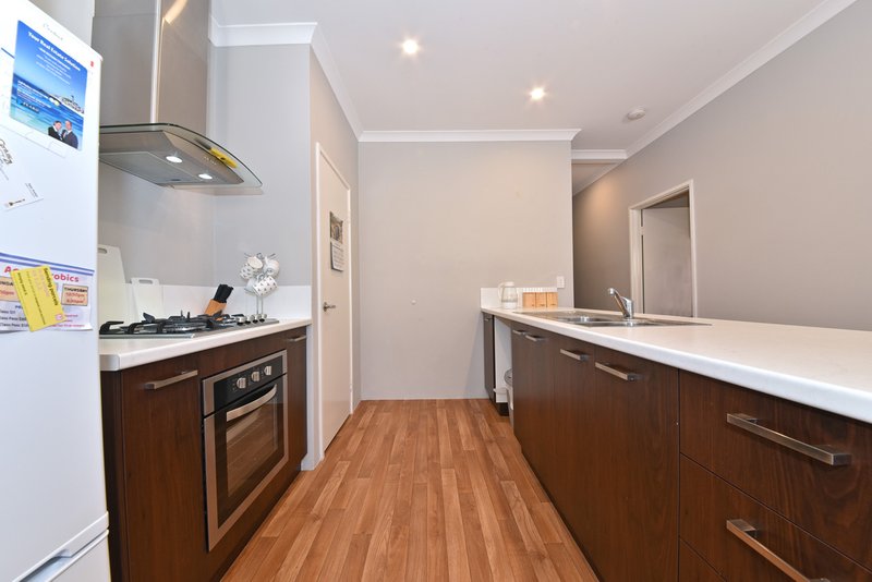 Photo - 53 Aviator Boulevard, Clarkson WA 6030 - Image 15