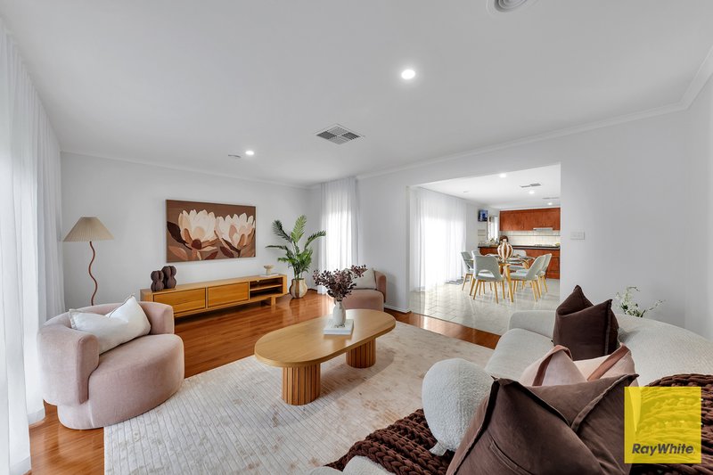 Photo - 53 Baden Powell Drive, Tarneit VIC 3029 - Image 13