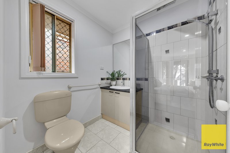 Photo - 53 Baden Powell Drive, Tarneit VIC 3029 - Image 15