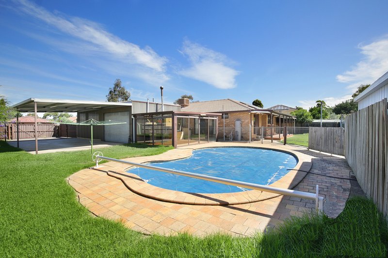 Photo - 53 Baggott Drive, Hoppers Crossing VIC 3029 - Image 5