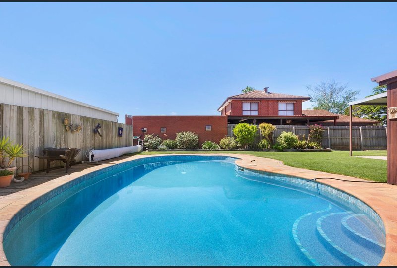 Photo - 53 Baggott Drive, Hoppers Crossing VIC 3029 - Image 6