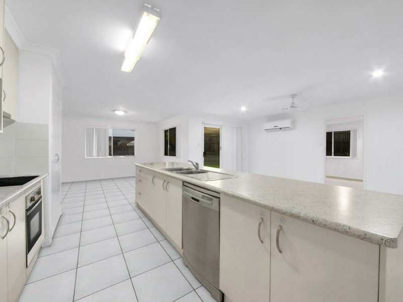 Photo - 53 Bauhinia Street, Boyne Island QLD 4680 - Image 2