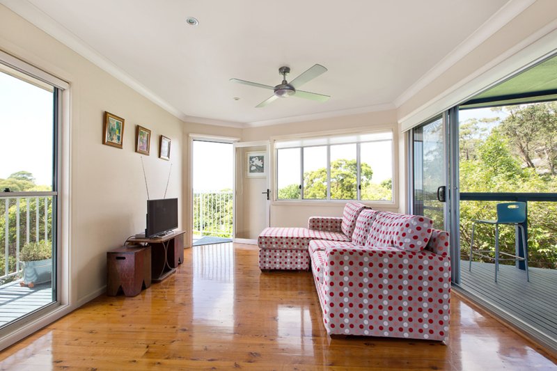 Photo - 53 Binalong Avenue, Allambie Heights NSW 2100 - Image 7