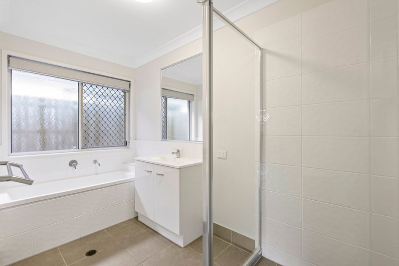 Photo - 53 Birkdale Circuit, North Lakes QLD 4509 - Image 5