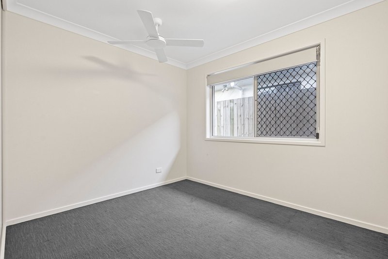 Photo - 53 Birkdale Circuit, North Lakes QLD 4509 - Image 7