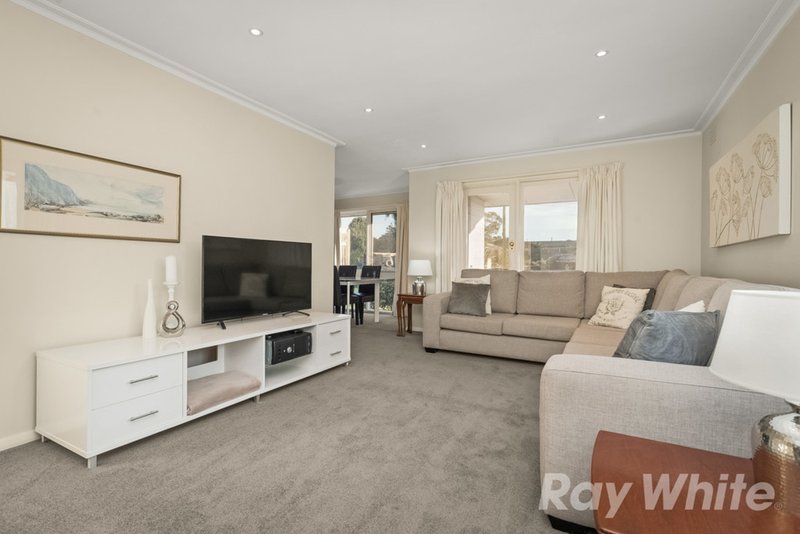 Photo - 53 Brynor Crescent, Glen Waverley VIC 3150 - Image 2