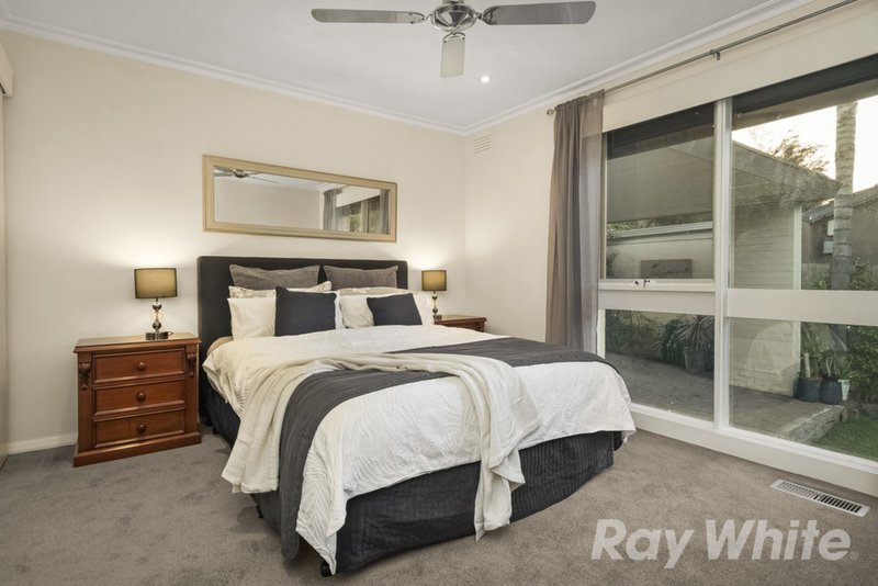 Photo - 53 Brynor Crescent, Glen Waverley VIC 3150 - Image 7