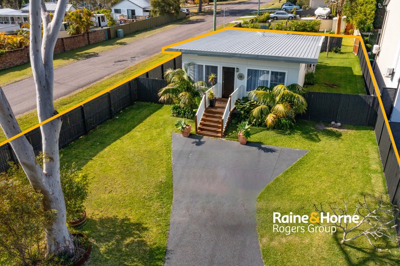 53 Buff Point Avenue, Buff Point NSW 2262