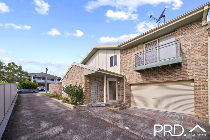 53 Burbank Avenue, Picnic Point NSW 2213