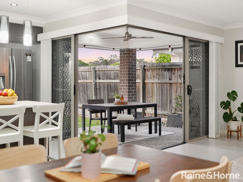 Photo - 53 Carlingford Circuit, Warner QLD 4500 - Image 8