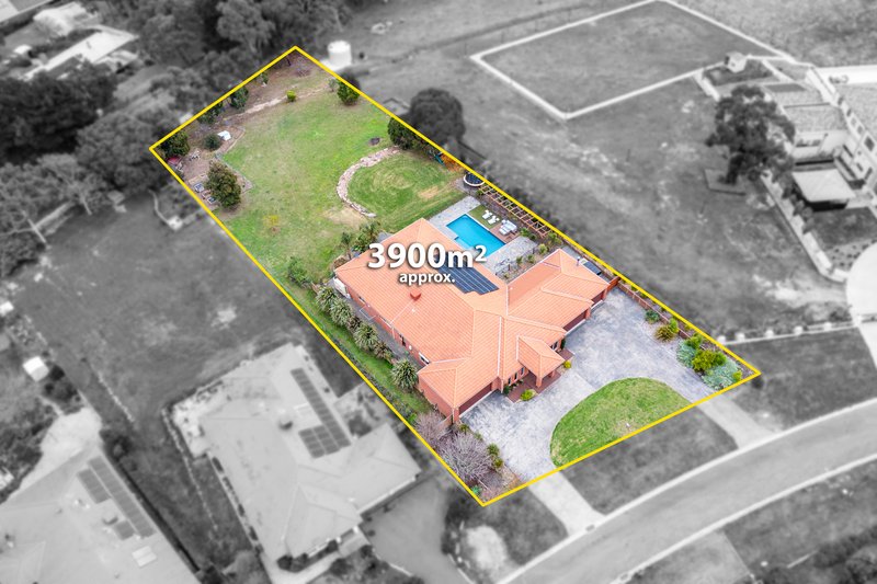 53 Carmelo Court, Hidden Valley VIC 3756