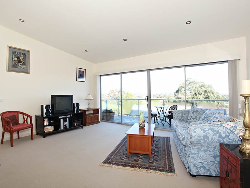 Photo - 5/3 Carnarvon Street, Doncaster VIC 3108 - Image