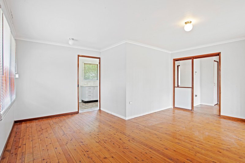 Photo - 53 Casey Drive, Watanobbi NSW 2259 - Image 3