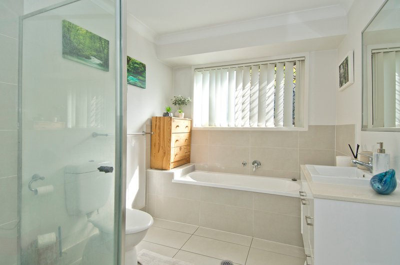 Photo - 53 Clearwater Street, Bethania QLD 4205 - Image 10