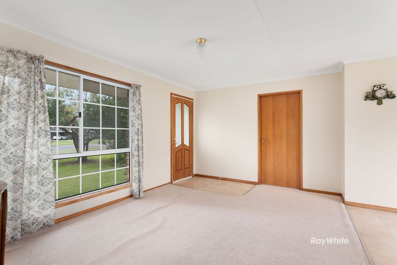 Photo - 53 College Road, Karana Downs QLD 4306 - Image 7