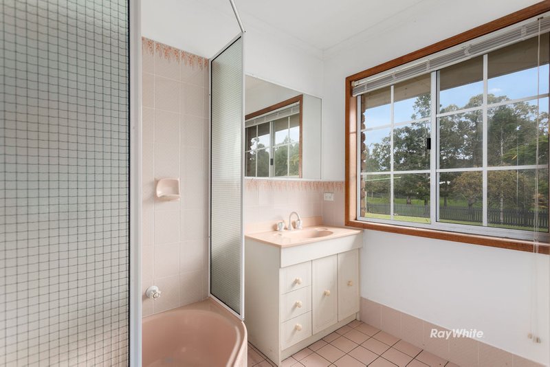Photo - 53 College Road, Karana Downs QLD 4306 - Image 11