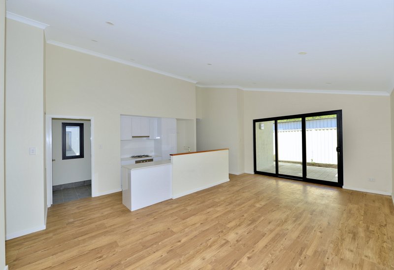 Photo - 53 Cooper Street, Mandurah WA 6210 - Image 7