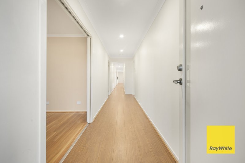 Photo - 53 Denman Drive, Point Cook VIC 3030 - Image 2