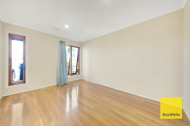 Photo - 53 Denman Drive, Point Cook VIC 3030 - Image 8