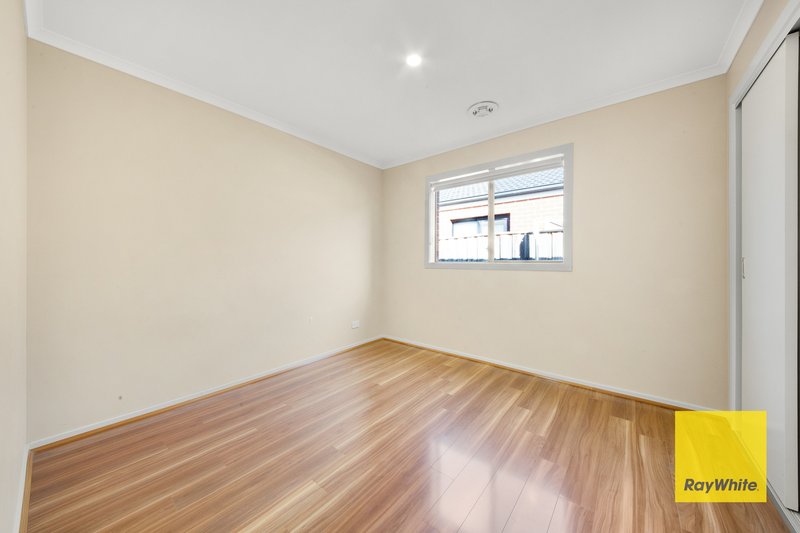 Photo - 53 Denman Drive, Point Cook VIC 3030 - Image 12