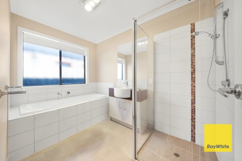 Photo - 53 Denman Drive, Point Cook VIC 3030 - Image 13