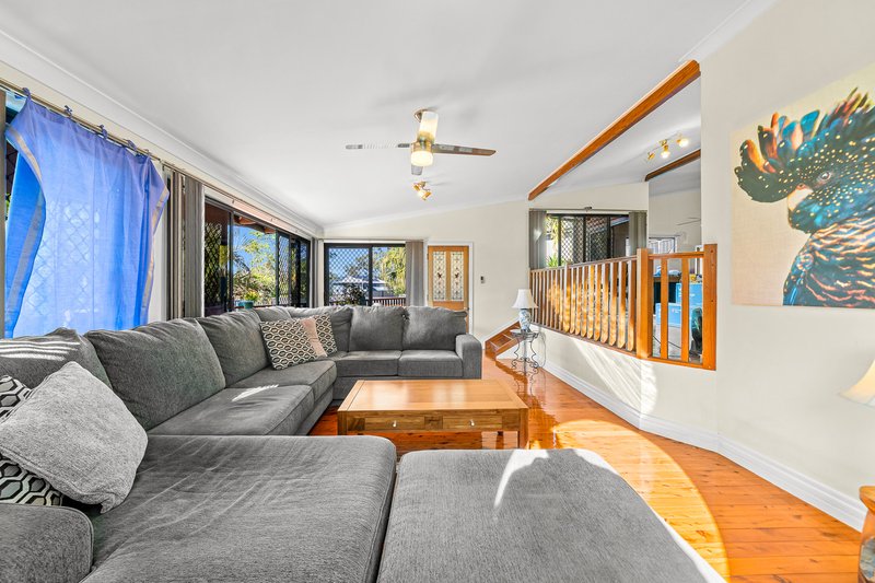Photo - 53 Dewar Drive, Loganholme QLD 4129 - Image 4