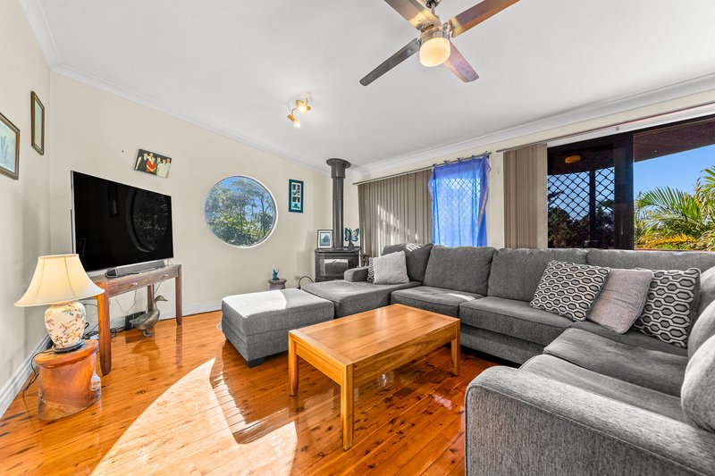 Photo - 53 Dewar Drive, Loganholme QLD 4129 - Image 5