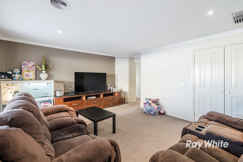 Photo - 53 Donohue Street, Cranbourne East VIC 3977 - Image 7