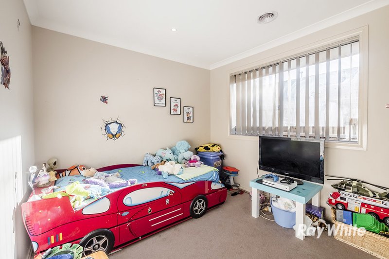 Photo - 53 Donohue Street, Cranbourne East VIC 3977 - Image 8