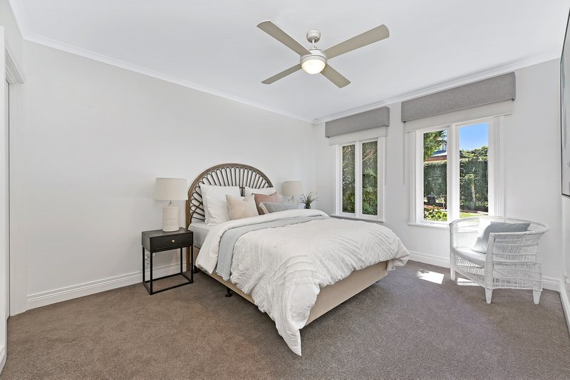 Photo - 53 Edrington Park Drive, Berwick VIC 3806 - Image 10