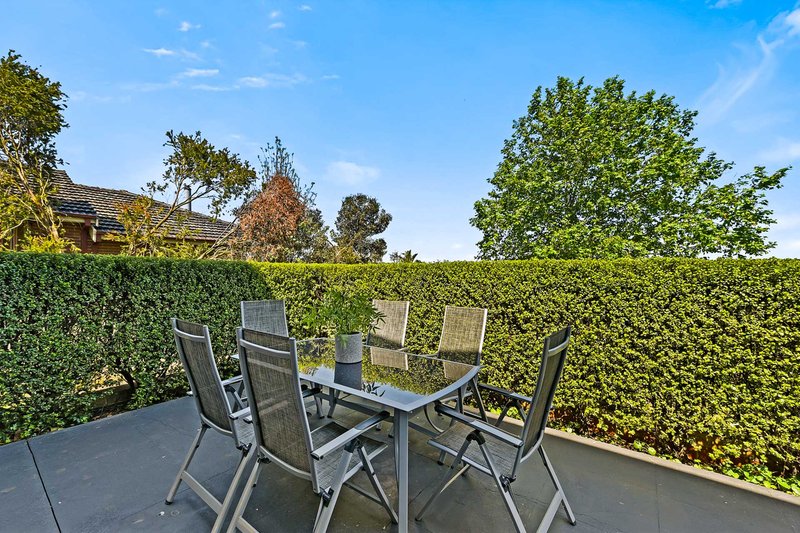 Photo - 53 Edrington Park Drive, Berwick VIC 3806 - Image 18