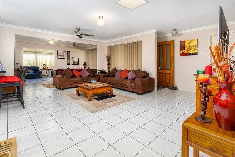 Photo - 53 Ellendale Crescent, Daisy Hill QLD 4127 - Image 8