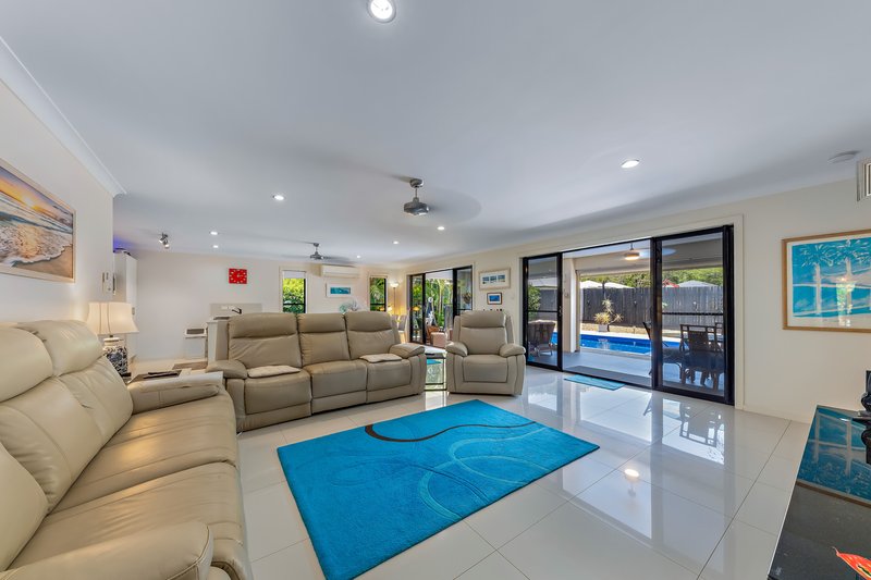 Photo - 53 Endeavour Circuit, Cannonvale QLD 4802 - Image 8