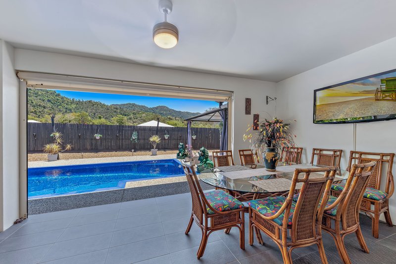 Photo - 53 Endeavour Circuit, Cannonvale QLD 4802 - Image 12