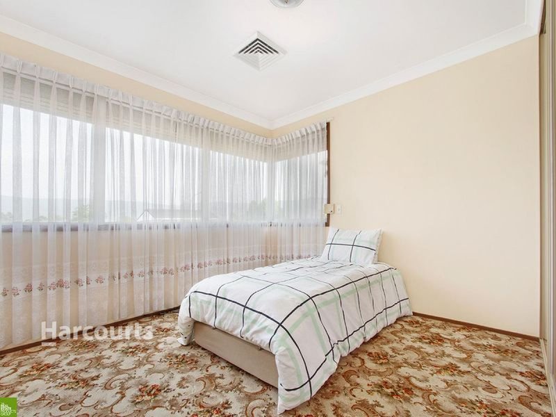 Photo - 53 Exmouth Road, Kanahooka NSW 2530 - Image 3