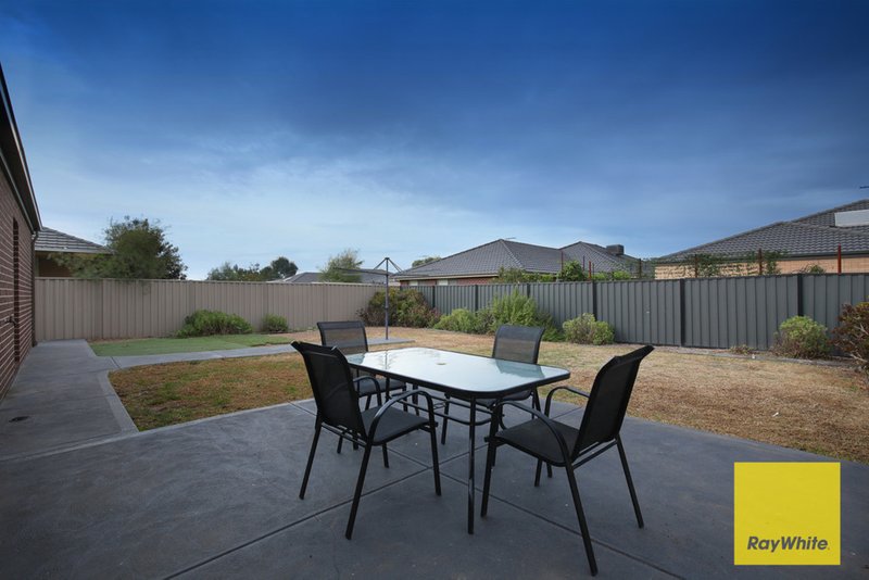 Photo - 53 Fairbridge Road, Point Cook VIC 3030 - Image 16