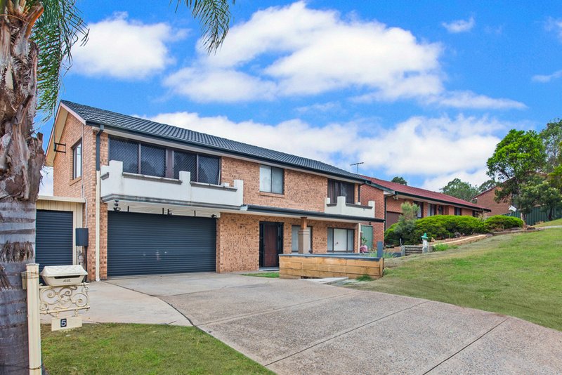 Photo - 53 Fenton Crescent, Minto NSW 2566 - Image 2