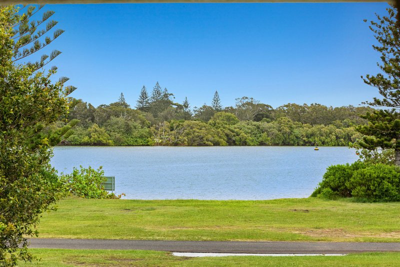 Photo - 53 Fingal Road, Fingal Head NSW 2487 - Image 6