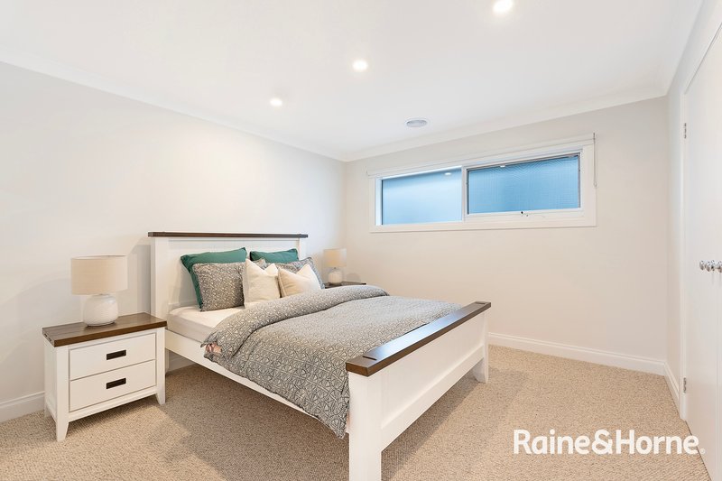 Photo - 53 Firecrest Way, Cranbourne South VIC 3977 - Image 5