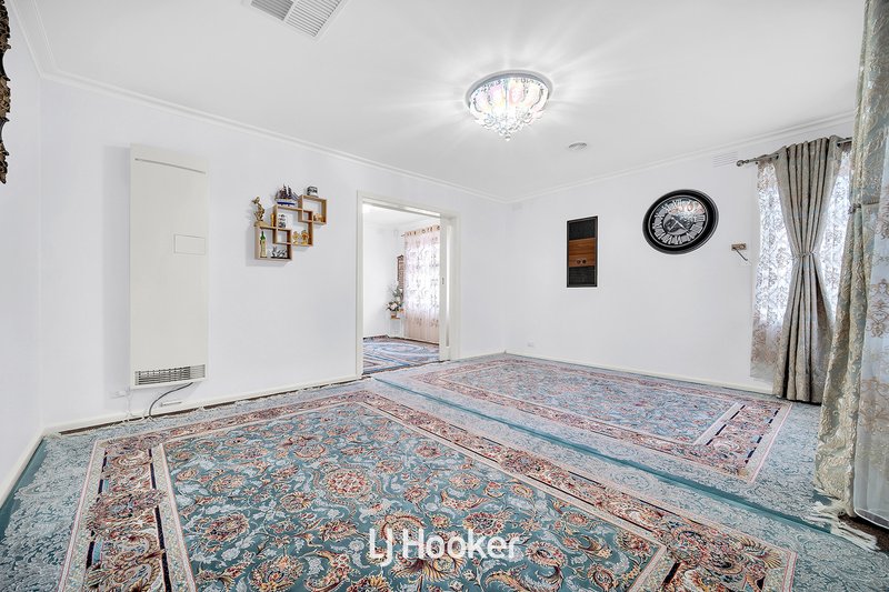 Photo - 53 First Avenue, Dandenong North VIC 3175 - Image 5