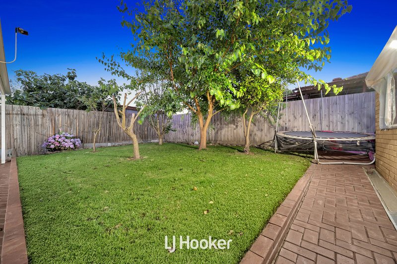 Photo - 53 First Avenue, Dandenong North VIC 3175 - Image 16