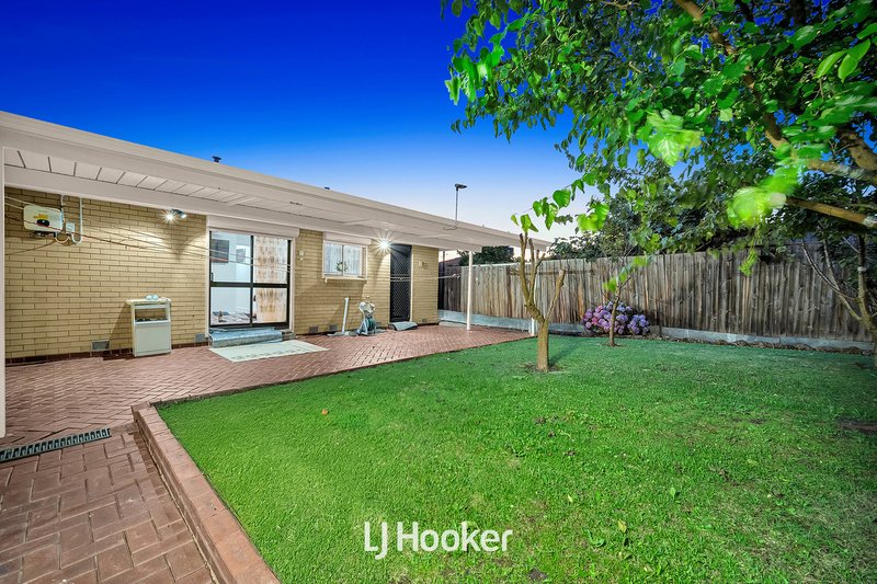 Photo - 53 First Avenue, Dandenong North VIC 3175 - Image 17