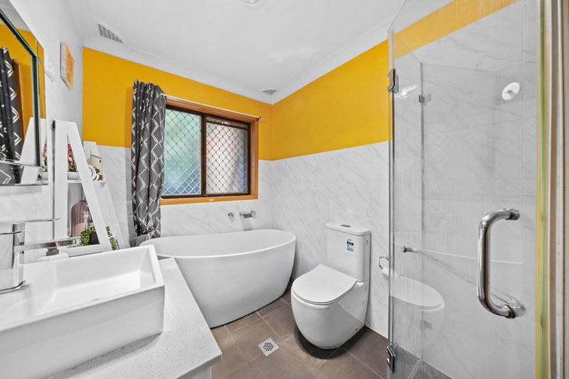 Photo - 5/3 First Avenue, Macquarie Fields NSW 2564 - Image 9