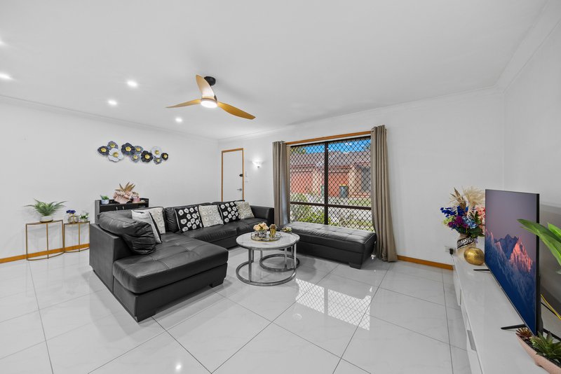 Photo - 5/3 First Avenue, Macquarie Fields NSW 2564 - Image 13