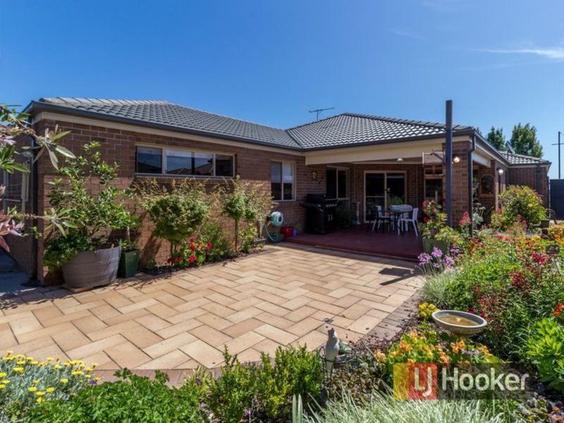 Photo - 53 Flametree Circuit, Cranbourne VIC 3977 - Image 13