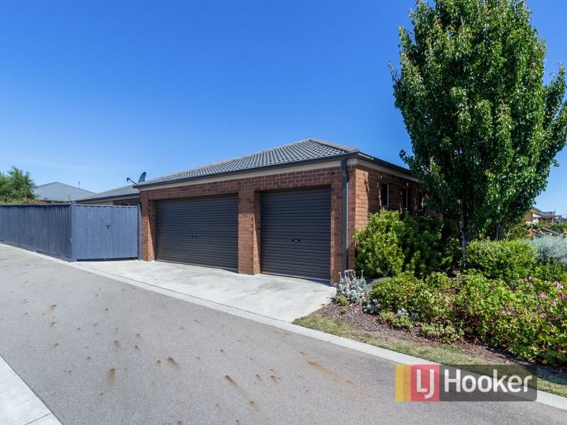 Photo - 53 Flametree Circuit, Cranbourne VIC 3977 - Image 15